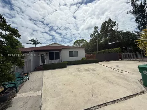 2893 SW 32nd Ct, Coconut Grove, FL 33133