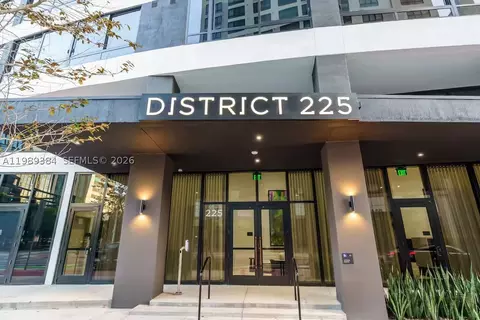 225 N Miami Ave #202, Miami, FL 33128