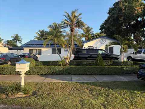 15022 SW 67th Ln, Miami, FL 33193
