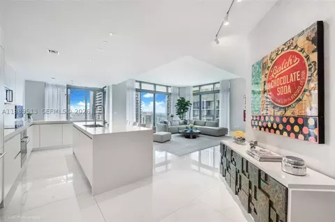 88 SW 7th St #4101, Miami, FL 33130