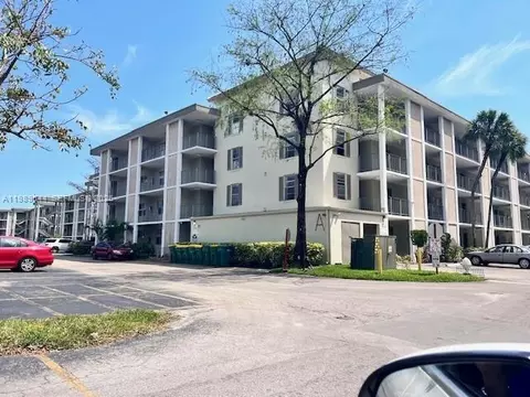 2998 NW 48th Ter #233, Lauderdale Lakes, FL 33313