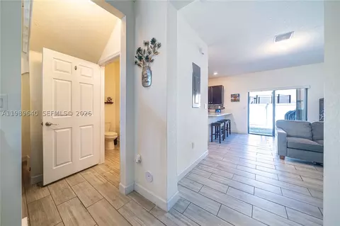 10565 W 34th Ct, Hialeah, FL 33018 photo 7