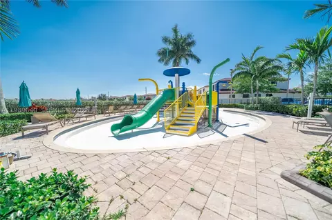 10565 W 34th Ct, Hialeah, FL 33018 photo 27