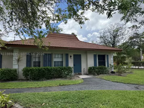 2381 SW 70th Ave #49, Davie, FL 33317