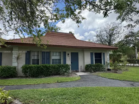 2381 SW 70th Ave #49, Davie, FL 33317