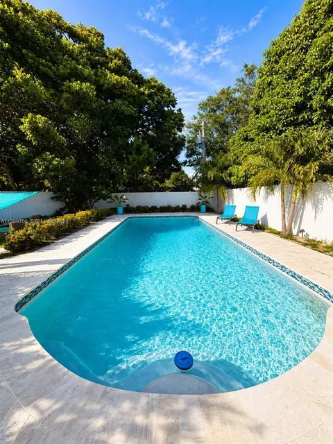 1161 NW 15th St, Fort Lauderdale, FL 33311