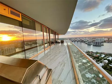 18975 Collins Ave #5105, Sunny Isles Beach, FL 33160