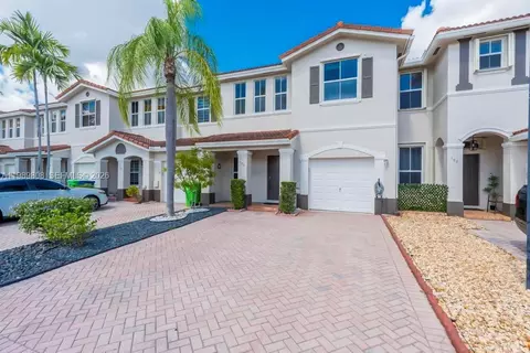 102 Riverwalk Cir, Sunrise, FL 33326