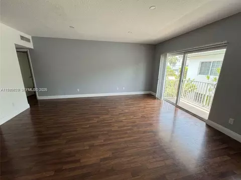 9260 Bay Harbor Ter #24, Bay Harbor Islands, FL 33154