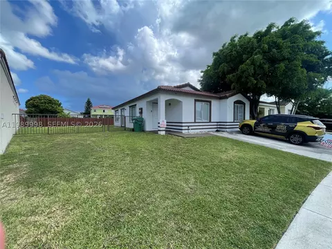 14252 SW 175th Ter, Miami, FL 33177