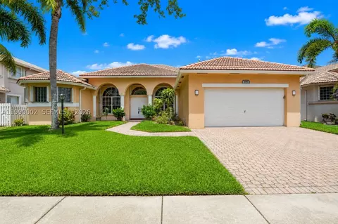 1845 NW 139th Ter, Pembroke Pines, FL 33028