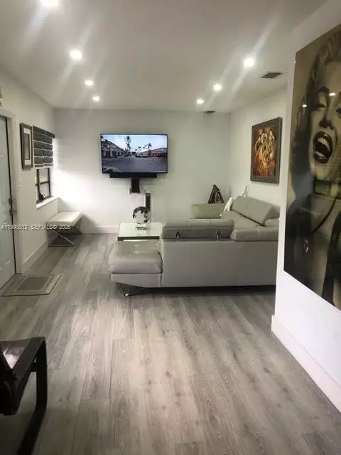 18200 SW 262nd St, Homestead, FL 33031
