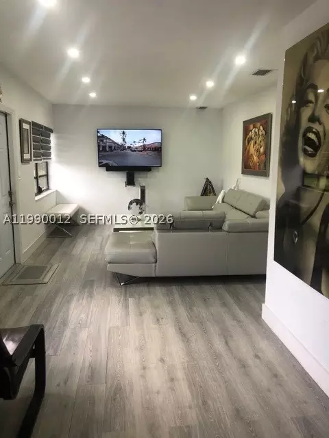 18200 SW 262nd St, Homestead, FL 33031