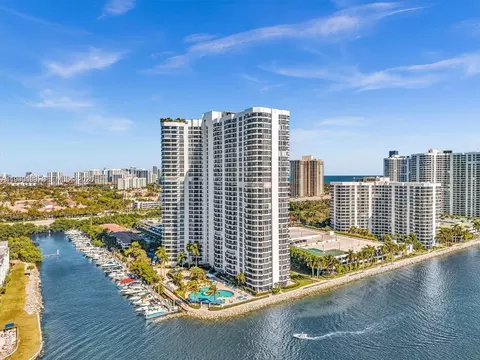 3530 Mystic Pointe Dr #114, Aventura, FL 33180