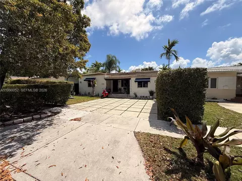 2260 SW 25th St, Miami, FL 33133