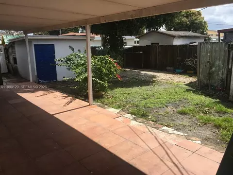 Exterior - 625 E 8th Ct, Hialeah, FL 33010 photo 3 of 8