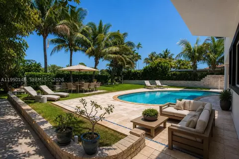 545 S Shore Dr, Miami Beach, FL 33141