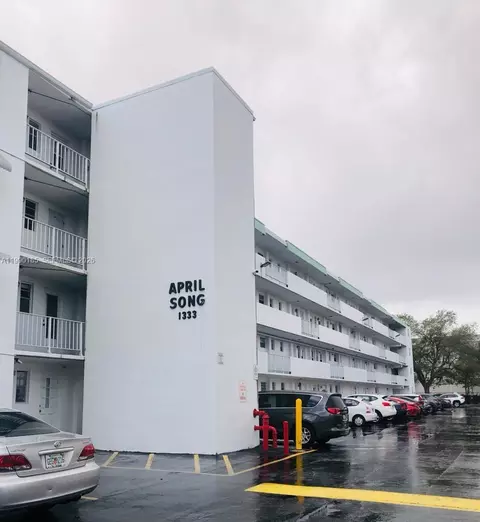 1333 E Hallandale Beach Blvd #223, Hallandale Beach, FL 33009