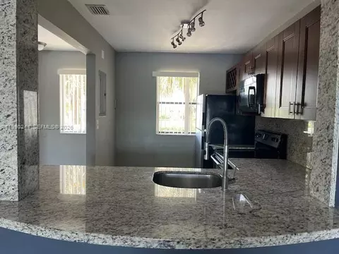 5200 NW 31st Ave #34, Fort Lauderdale, FL 33309