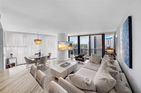 801 S Miami Ave #3504, Miami, FL 33130
