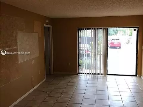 7235 NW 179th St #103, Hialeah, FL 33015
