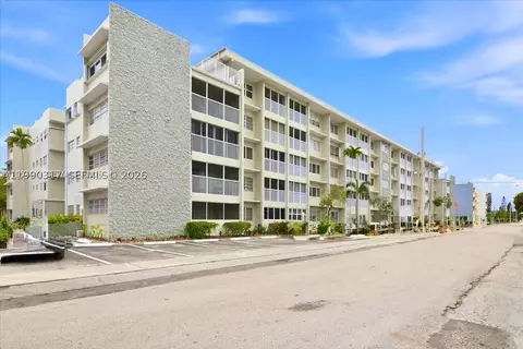 330 SE 2nd St #101G, Hallandale Beach, FL 33009
