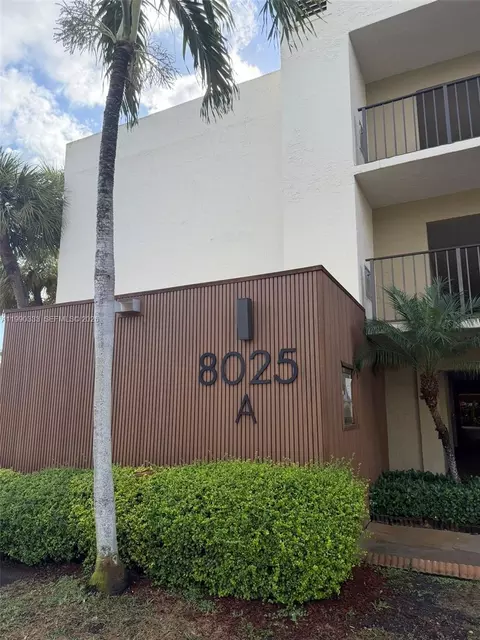 8025 SW 107th Ave #213, Miami, FL 33173