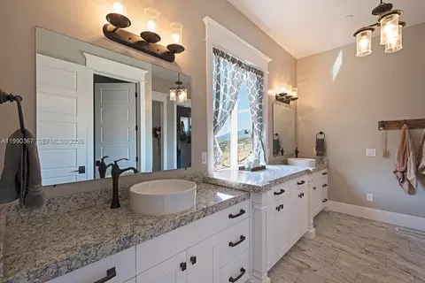 Bath - Undisclosed, Frostproof, FL 33843 photo 1 of 1