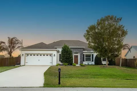 222 SW Kestor Dr, Port Saint Lucie, FL 34953