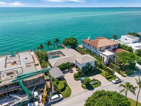 View/Area - 640 S Mashta Dr, Key Biscayne, FL 33149 photo 4 of 7