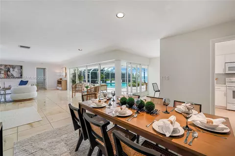 Dining - 640 S Mashta Dr, Key Biscayne, FL 33149 photo 1 of 1