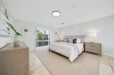 Bedroom - 640 S Mashta Dr, Key Biscayne, FL 33149 photo 3 of 3
