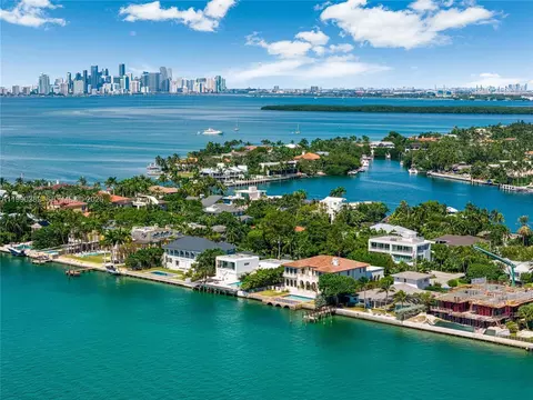 View/Area - 640 S Mashta Dr, Key Biscayne, FL 33149 photo 3 of 7