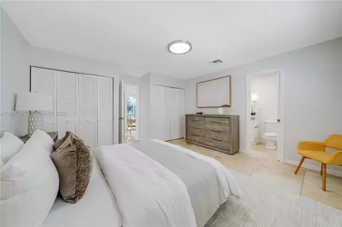 Bedroom - 640 S Mashta Dr, Key Biscayne, FL 33149 photo 2 of 3