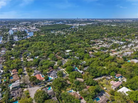 2415 SW 18th Ct, Fort Lauderdale, FL 33312