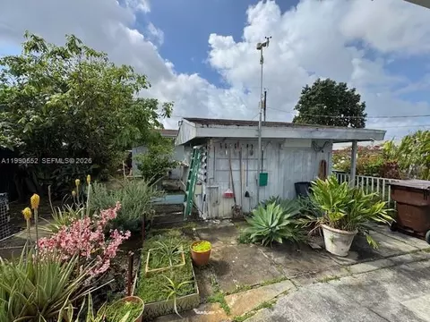 Exterior - 174 E 15th St, Hialeah, FL 33010 photo 4 of 7