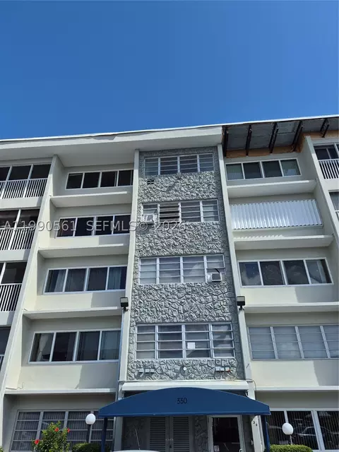 330 SE 2nd St #202E, Hallandale Beach, FL 33009