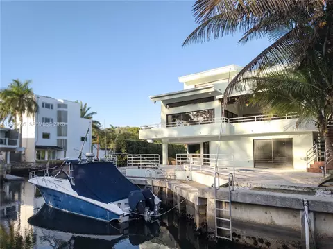 Exterior - 3520 Rockerman Rd, Miami, FL 33133 photo 10 of 10