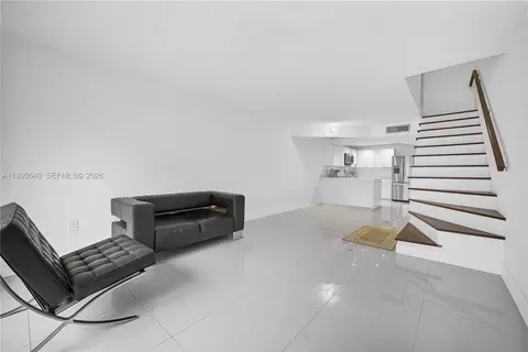 Living - Undisclosed, Hialeah, FL 33014 photo 2 of 5