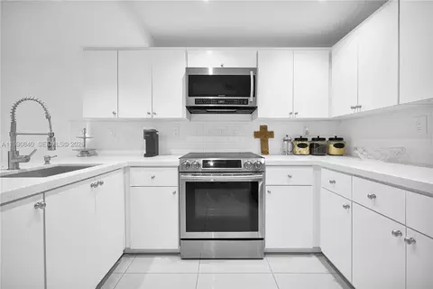 Kitchen - Undisclosed, Hialeah, FL 33014 photo 3 of 4