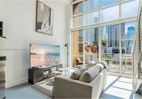253 NE 2nd St #617, Miami, FL 33132