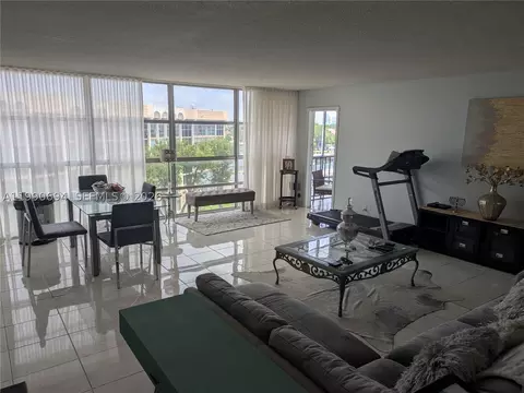 701 Three Islands Blvd #510, Hallandale Beach, FL 33009