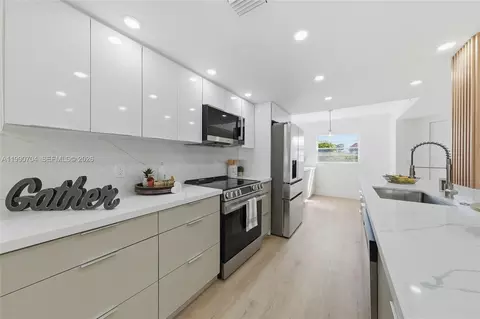 800 SW 125th Way #312O, Pembroke Pines, FL 33027