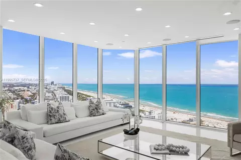 300 S Pointe Dr #3405, Miami Beach, FL 33139