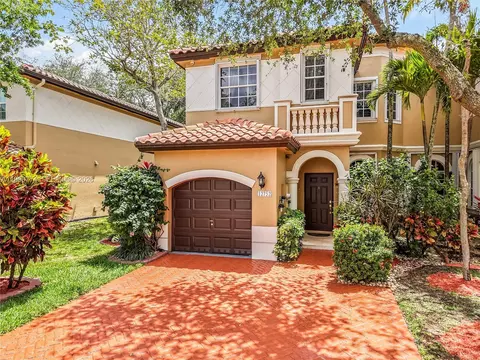12752 SW 49th Ct, Miramar, FL 33027