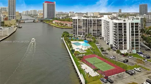 200 Leslie Dr #425, Hallandale Beach, FL 33009