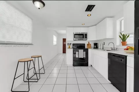 321 SW 1st Ct #K-4, Pompano Beach, FL 33060