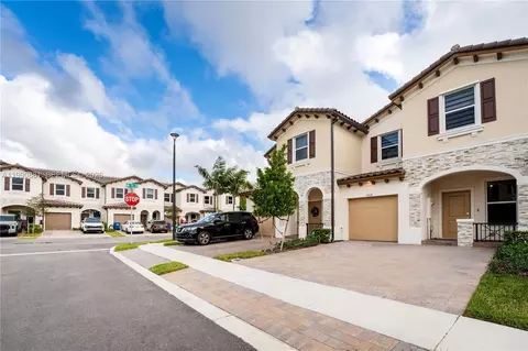 5514 NW 27th St, Lauderhill, FL 33313