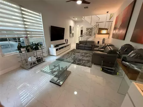 6923 Julia Gardens Dr, Coconut Creek, FL 33073