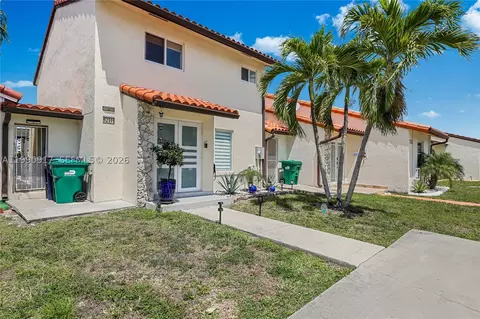 12511 SW 12th Ln, Miami, FL 33184